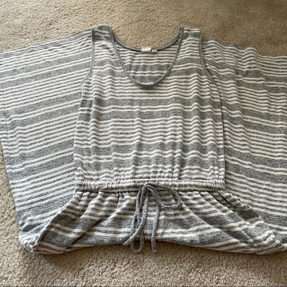 GAP grey jumpsuit with pockets